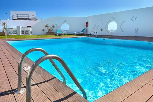 Imagen de la piscina del Hotel Lancelot, Arrecife. Foto 20