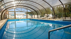Imagen de la piscina del Hotel Land Express Neuqu&eacute;n. Foto 4