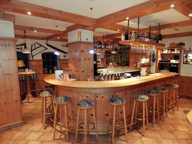 Imagen del bar/restaurante del Hotel Land Gut Zum Alten Forsthaus. Foto 3