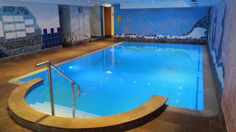 Imagen de la piscina del Hotel Land Gut Zum Alten Forsthaus. Foto 16