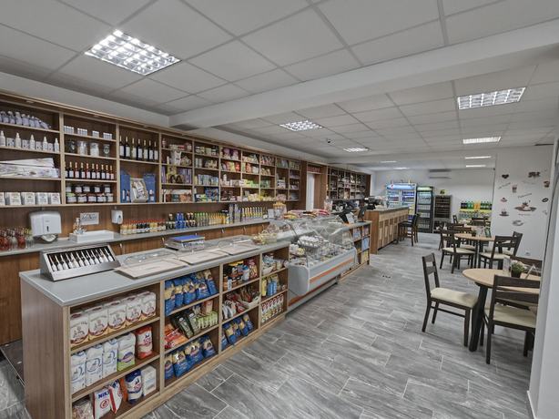 Imagen de los interiores del Hotel Land Plan and Restaurant. Foto 19