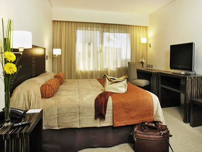 Imagen de la habitación del Hotel Land Plaza. Foto 4