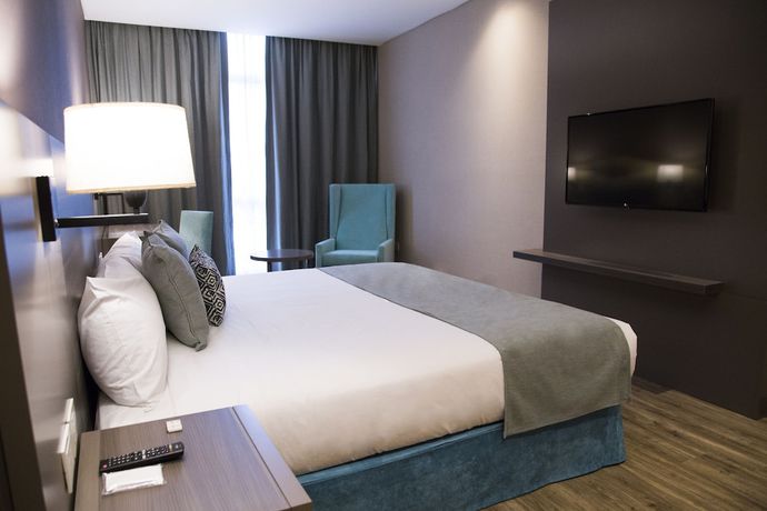 Imagen de la habitación del Hotel Land Plaza La Plata. Foto 3