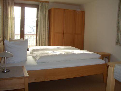 Imagen de la habitación del Hotel Land- & Panoramagasthof Sch&ouml;ne Aussicht. Foto 2