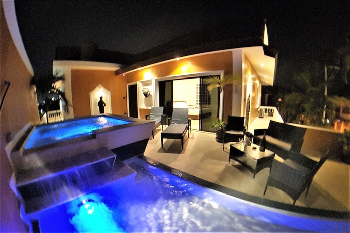 Imagen de la piscina del Hotel Land59 Pool Villa Pattaya - 5 Bedrooms. Foto 19