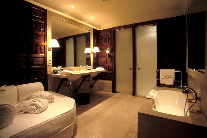 Imagen de la habitación del Hotel Landa. Foto 7