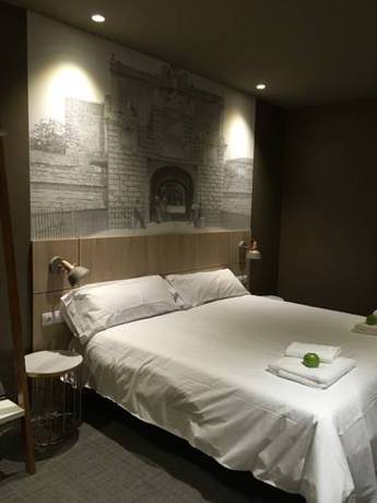 Imagen de la habitación del Hotel Landaben. Foto 5