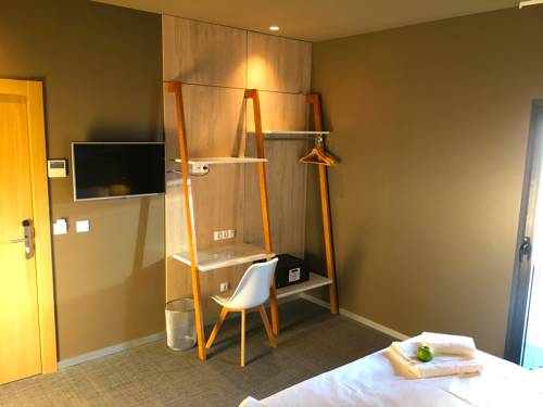 Imagen de la habitación del Hotel Landaben. Foto 6