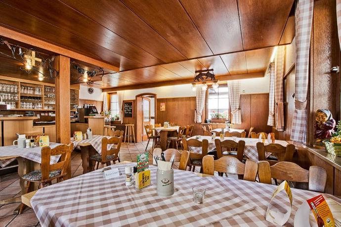 Imagen del bar/restaurante del Hotel Landgasthaus Kreuz beim Tom. Foto 2