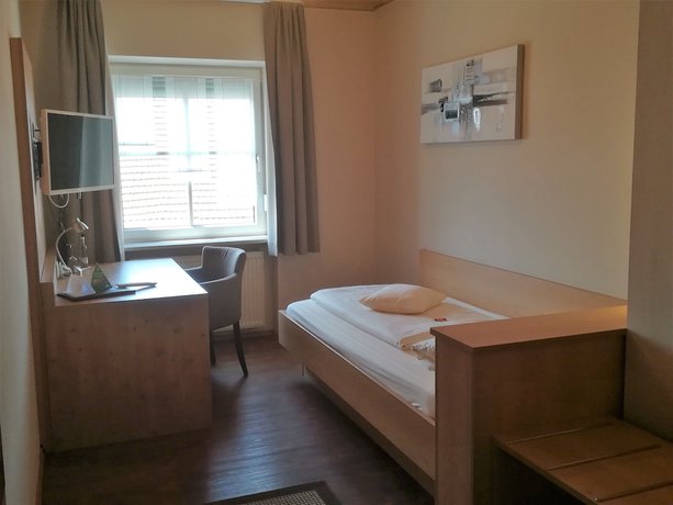 Imagen de la habitación del Hotel Landgasthof Euringer, Manching. Foto 12