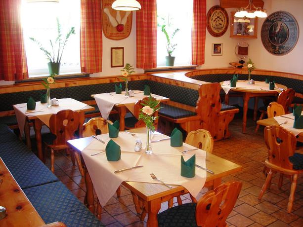 Imagen del bar/restaurante del Hotel Landgasthof Euringer, Manching. Foto 3