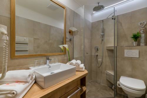 Imagen de la habitación del Hotel Landgasthof Fischerwirt. Foto 5