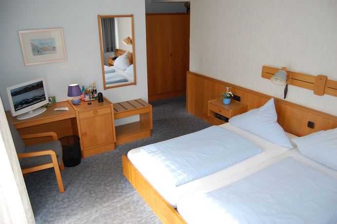 Imagen de la habitación del Hotel Landgasthof Gr&uuml;ner Baum, Oberzent. Foto 17
