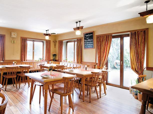 Imagen del bar/restaurante del Hotel - Landgasthof Kreuz. Foto 3