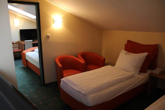 Imagen de la habitación del Hotel Landgasthof Kreuzwirt. Foto 2