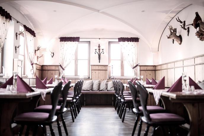 Imagen del bar/restaurante del Hotel Landgasthof Linde, G&uuml;nzburg. Foto 6