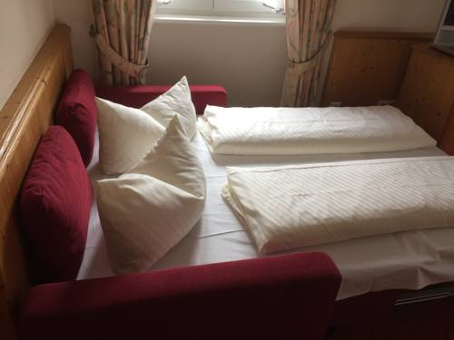 Imagen de la habitación del Hotel Landgasthof Rebstock, Weil am Rhein. Foto 6