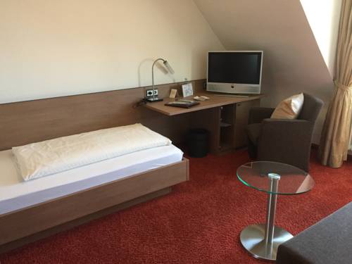 Imagen de la habitación del Hotel Landgasthof Rebstock, Weil am Rhein. Foto 8