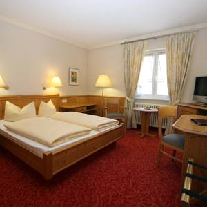 Imagen de la habitación del Hotel Landgasthof Rebstock, Weil am Rhein. Foto 9