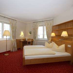 Imagen de la habitación del Hotel Landgasthof Rebstock, Weil am Rhein. Foto 10