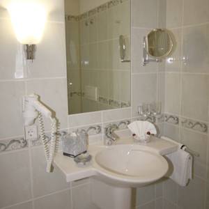 Imagen de la habitación del Hotel Landgasthof Rebstock, Weil am Rhein. Foto 11