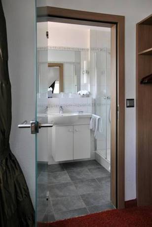 Imagen de la habitación del Hotel Landgasthof Rebstock, Weil am Rhein. Foto 13