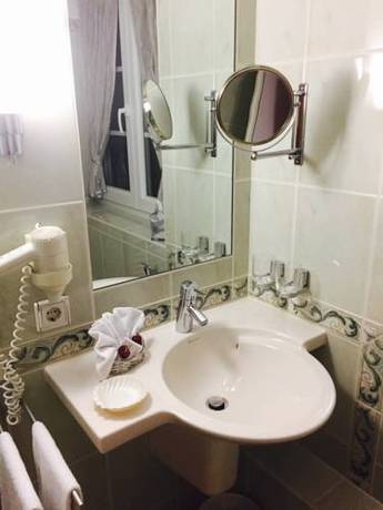 Imagen de la habitación del Hotel Landgasthof Rebstock, Weil am Rhein. Foto 16