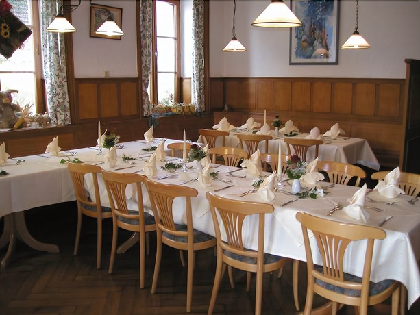 Imagen del bar/restaurante del Hotel Landgasthof and Land-gut-hotel Zur Rose. Foto 8