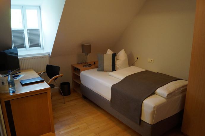 Imagen de la habitación del Hotel Landgasthof zur Post, Kleinweichshofen. Foto 17