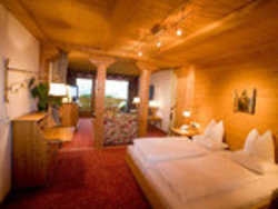 Imagen de la habitación del Hotel Landgut Zapfenhof. Foto 3