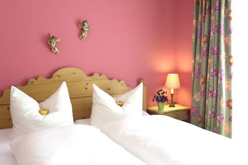 Imagen de la habitación del Hotel Landhaus Am Stein Tegernsee. Foto 3