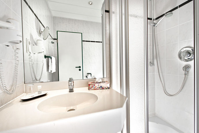 Imagen de la habitación del Hotel Landhaus Dierkow. Foto 9