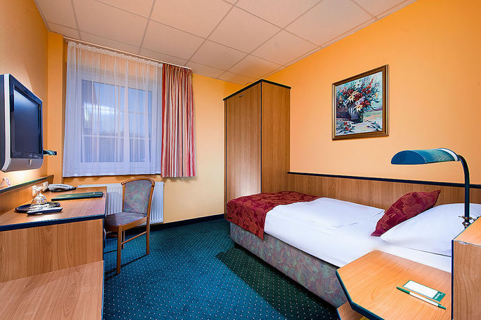 Imagen de la habitación del Hotel Landhaus Dierkow. Foto 11