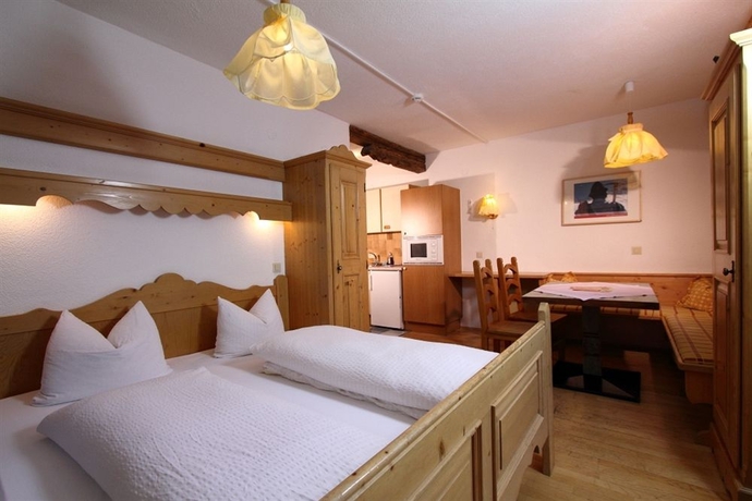 Imagen de la habitación del Hotel Landhaus Edelweiss. Foto 6