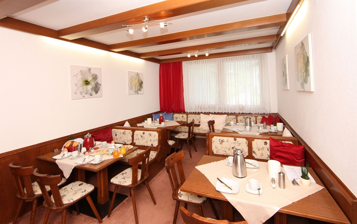 Imagen del bar/restaurante del Hotel Landhaus Gitti Garni. Foto 7
