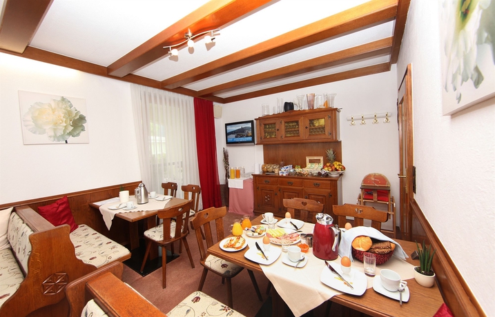 Imagen del bar/restaurante del Hotel Landhaus Gitti Garni. Foto 8