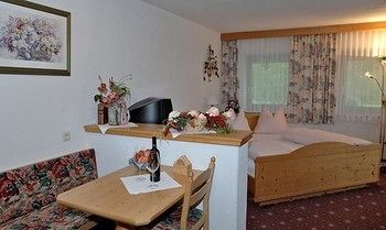 Imagen de los exteriores del Hotel Landhaus Marie. Foto 8