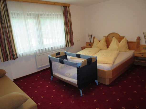Imagen de la habitación del Hotel Landhaus Maurer. Foto 3