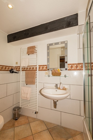 Imagen de la habitación del Hotel Landhaus Pohlhof. Foto 15
