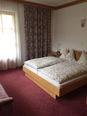 Imagen de la habitación del Hotel Landhaus Rosengartl Krimml. Foto 13