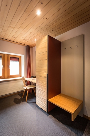 Imagen de la habitación del Hotel Landhaus, SAANEN. Foto 7