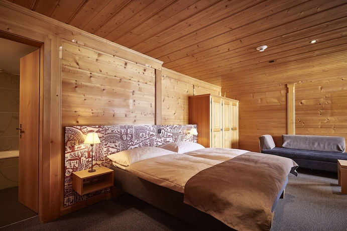 Imagen de la habitación del Hotel Landhaus, SAANEN. Foto 12