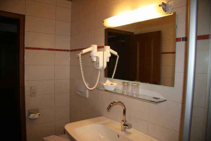 Imagen de la habitación del Hotel Landhaus Seehof, Fussen. Foto 13