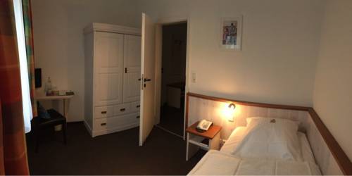 Imagen de la habitación del Hotel Landhaus Wesermarsch. Foto 6