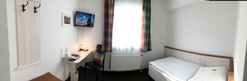 Imagen de la habitación del Hotel Landhaus Wesermarsch. Foto 10
