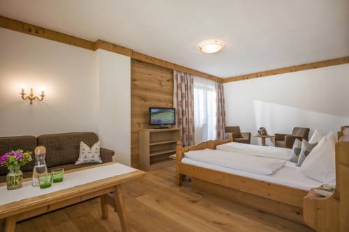 Imagen de la habitación del Hotel Landhaus Zillertal. Foto 8