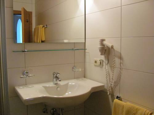 Imagen de la habitación del Hotel Landhaus Zillertal. Foto 12