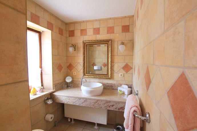 Imagen de la habitación del Hotel Landhaus and Burg Romantik. Foto 17