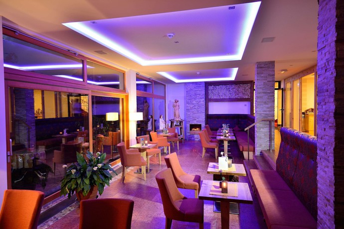 Imagen de los interiores del Hotel Landhotel B&ouml;ld And Restaurant Uhrmacher Oberammergau. Foto 13