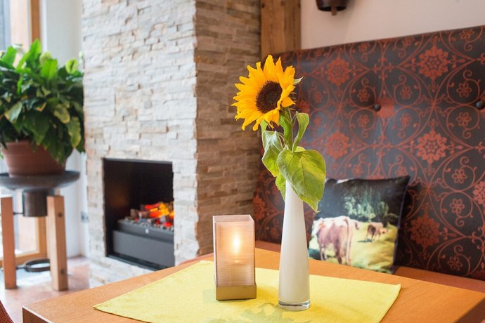 Imagen de los interiores del Hotel Landhotel B&ouml;ld And Restaurant Uhrmacher Oberammergau. Foto 15